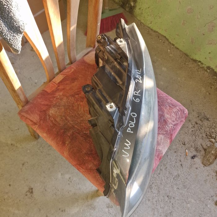 VW Polo 6R 2012 ляв фар