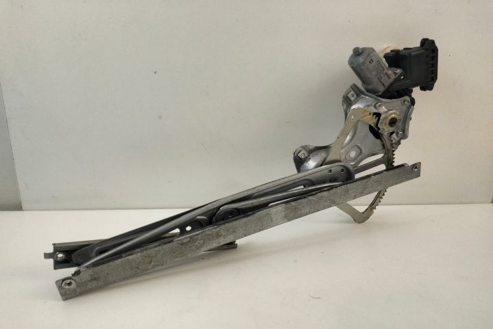 Macara electrica geam  stanga fata cu motoras 8570102010 Toyota Avens