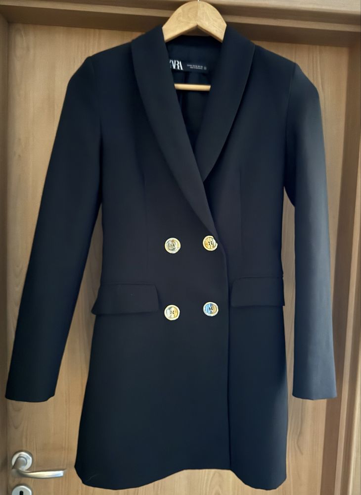 Двуредово сако Zara