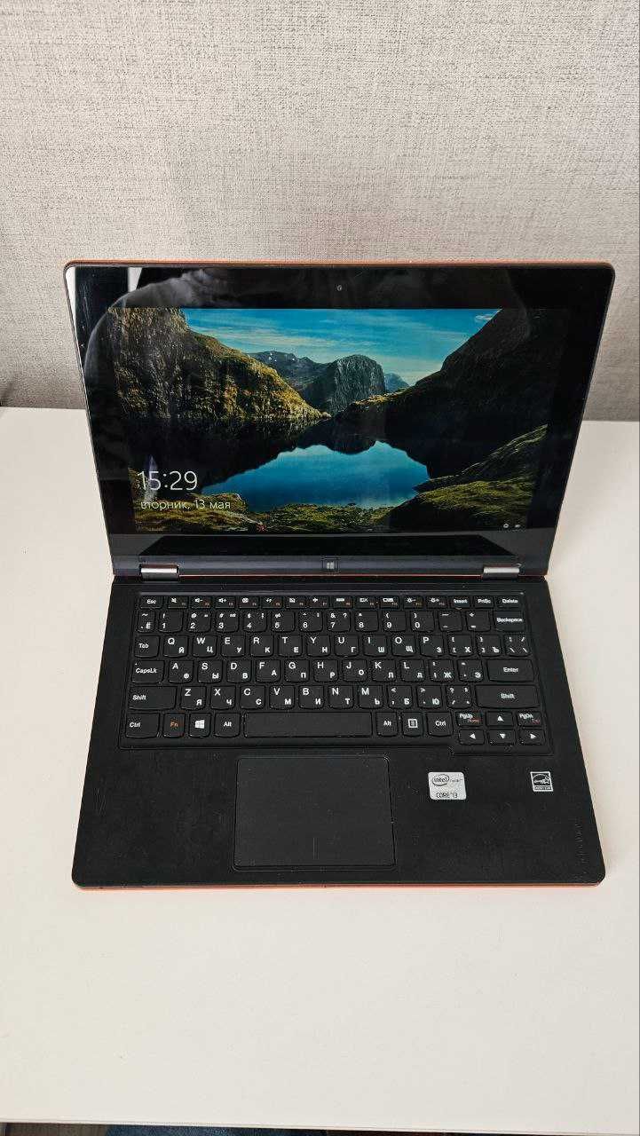 Ноутбук Lenovo Yoga 13"
