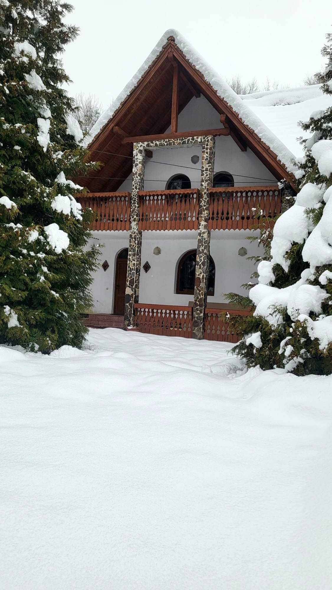 Inchiriez Cabana/Vila Transfagarasan/Cartisoara zona de munte