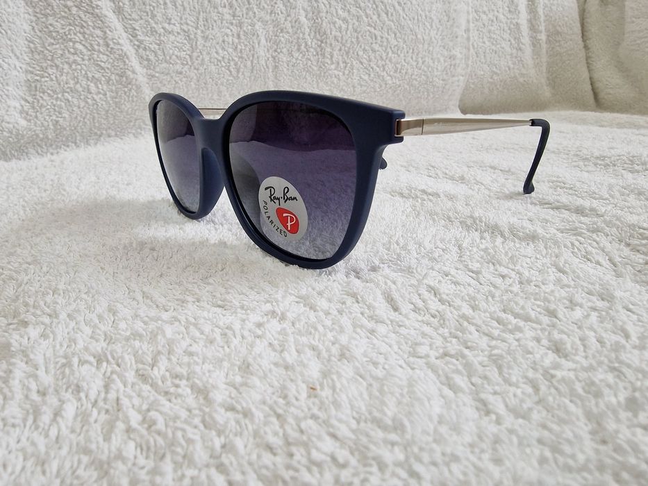 Ochelari de soare unisex Ray-Ban RB4333D- polarized