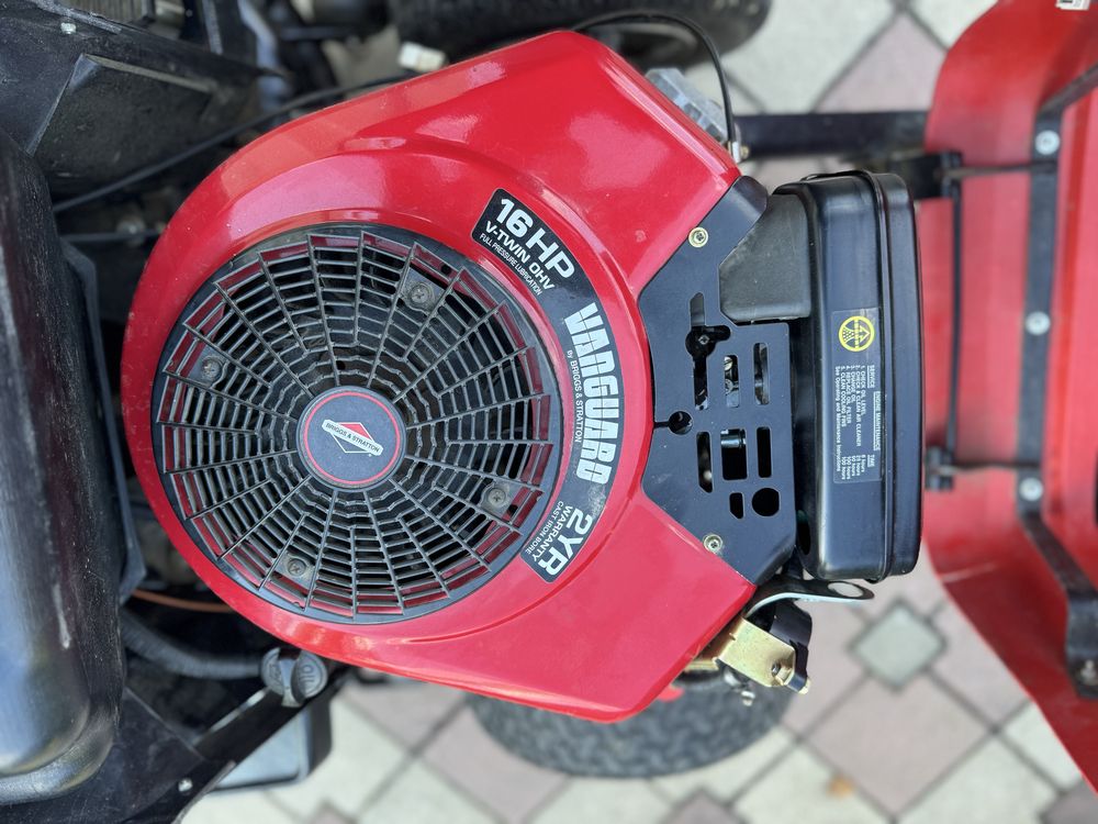 Tractoras tuns iarba gazon V2 16 CP