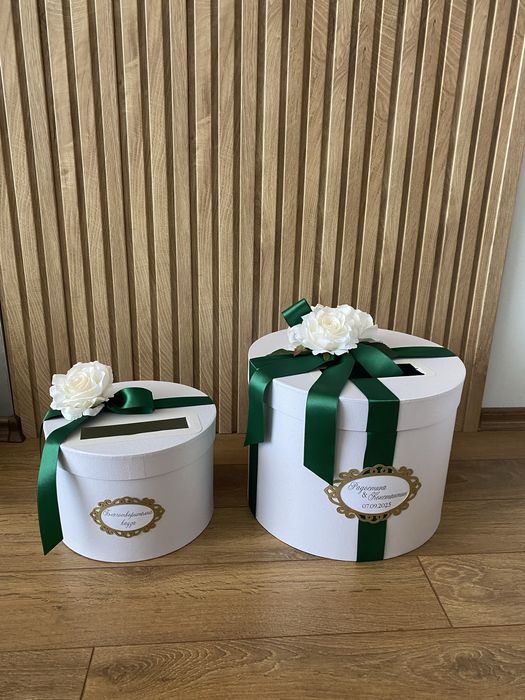 Сватбени кутии за пликове и дарения