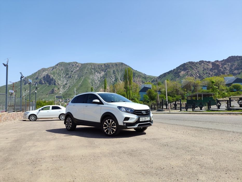 Продам автомобиль LADA X-RAY CROSS