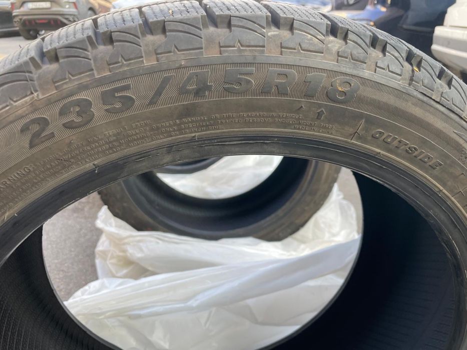 Зимние Р18, в хорошем состояний, ездили только 2 месяца