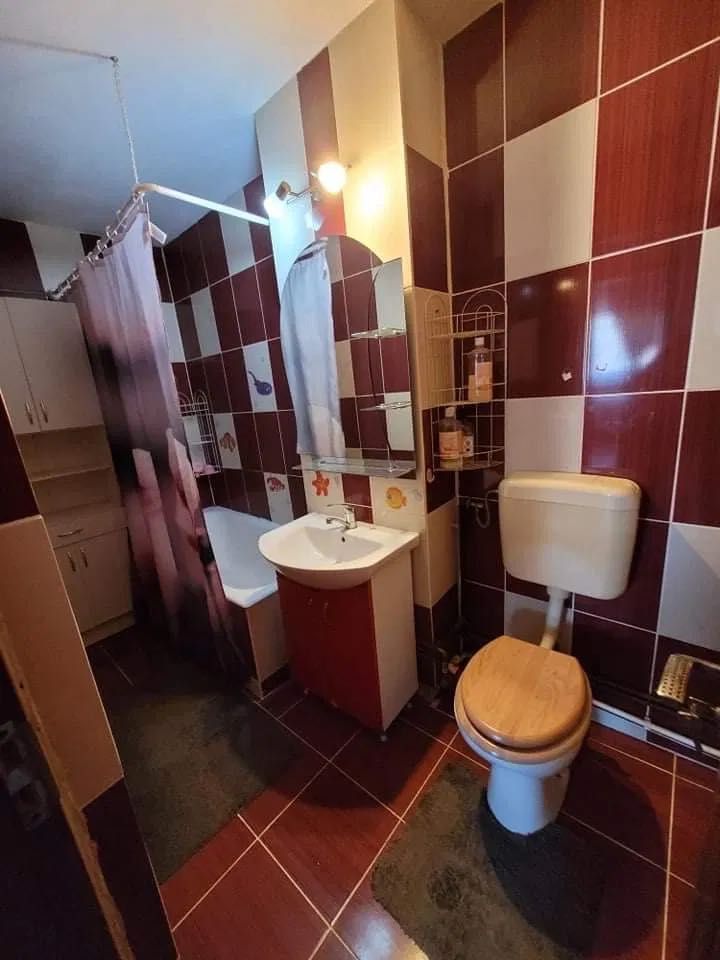 Vând apartament spațios