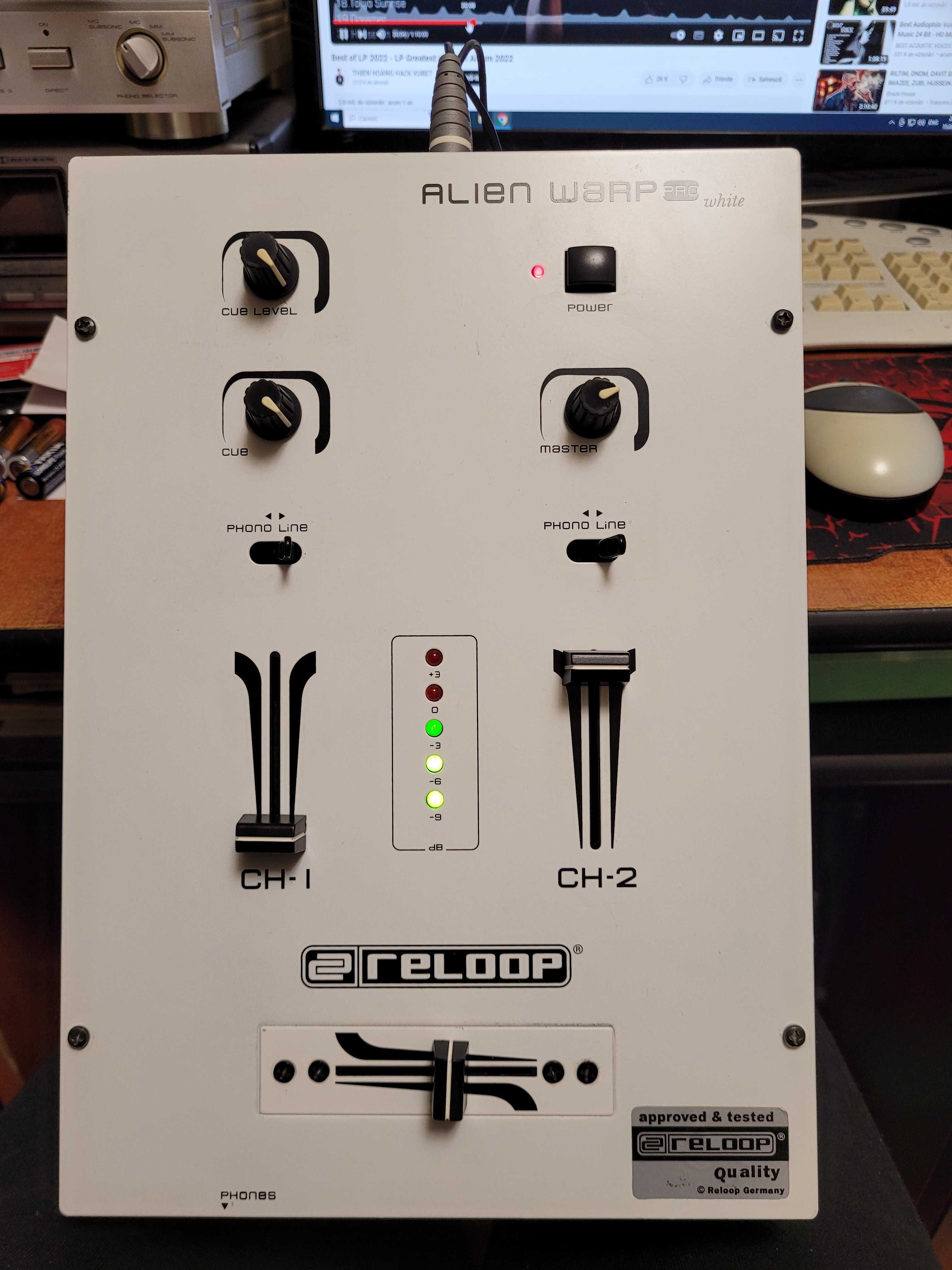 Reloop Alien Warp Pro