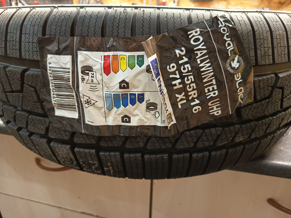 Cauciucuri de iarna 215/55R16
