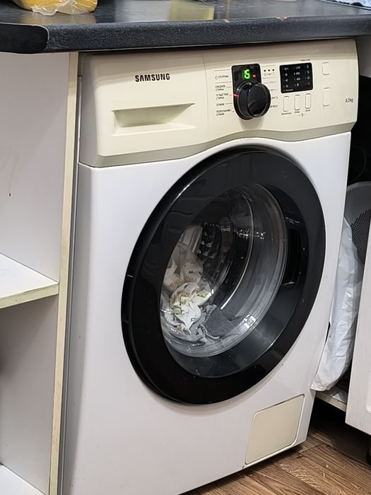 Продам стиралку на запчасти