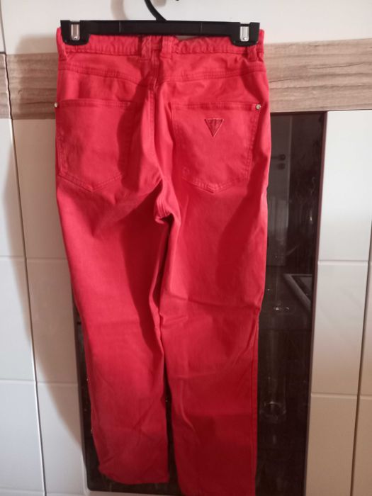 Намален-Оригинален лот Guess,shampion