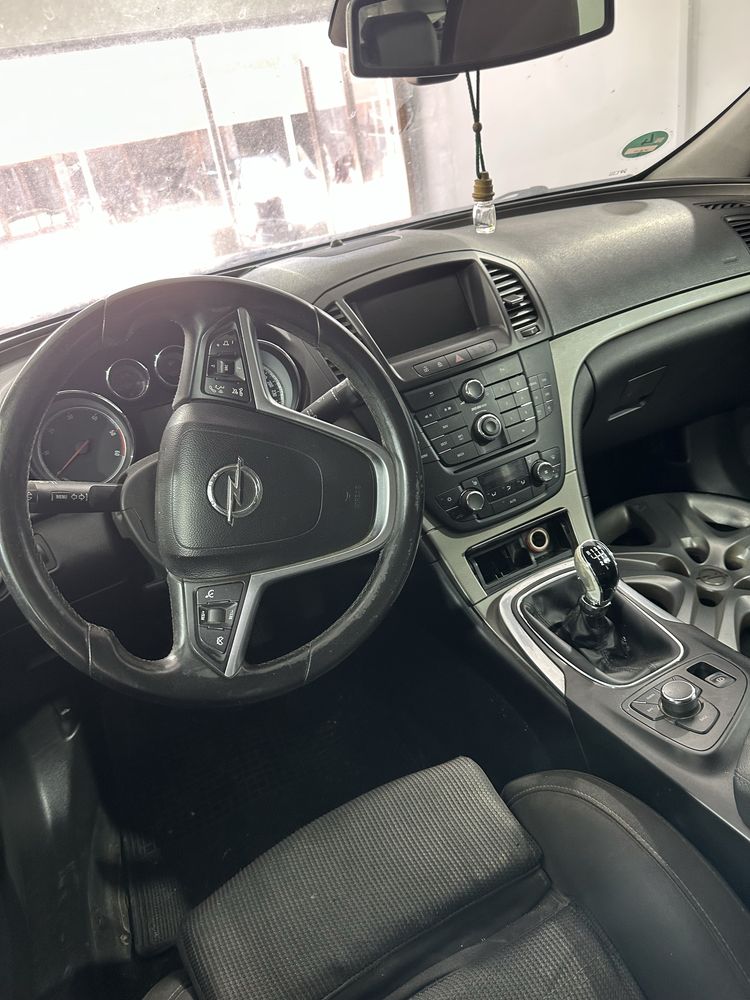 Opel insignia НА ЧАСТИ