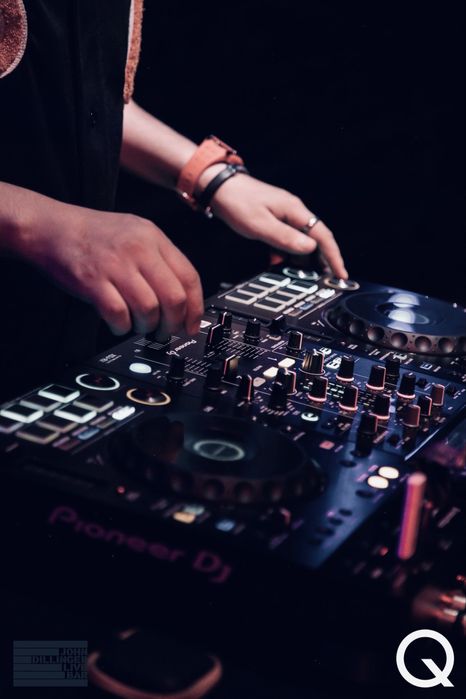 Диджей на ваше мероприятие . Свадьбы,  дни рождения, корпоративы