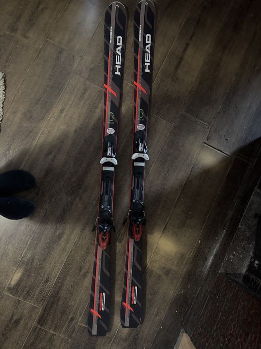 Vand skiuri perfect intacte