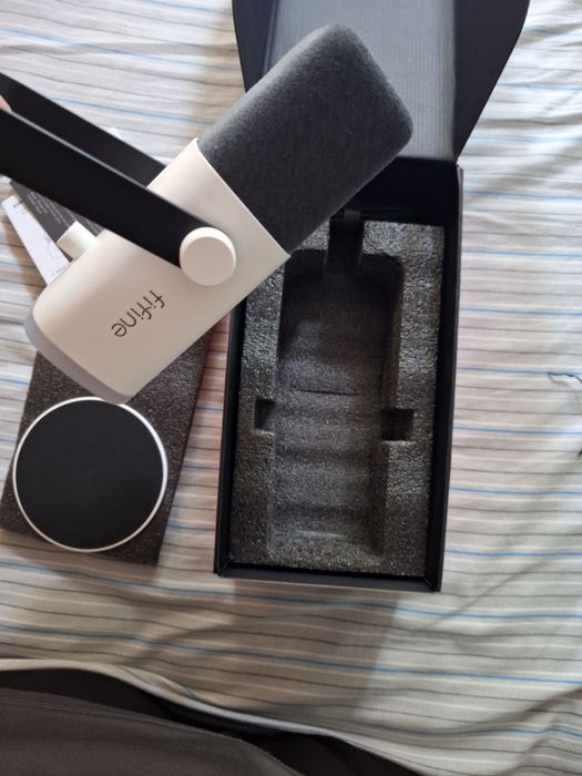 Продаю Микрофон fifine Am8 white