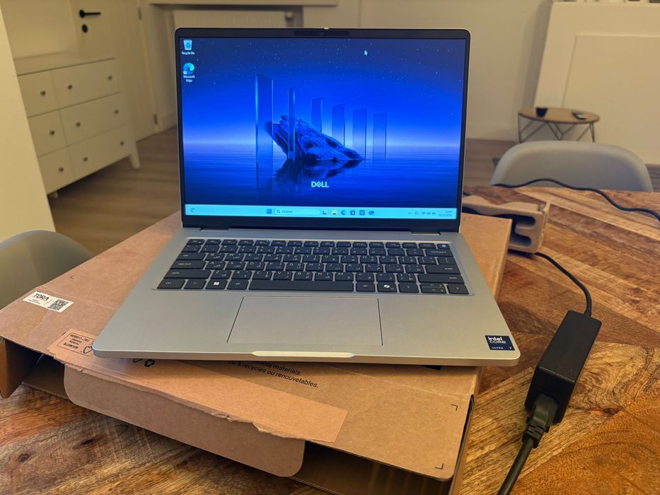 Laptop Dell 14 plus DB14250