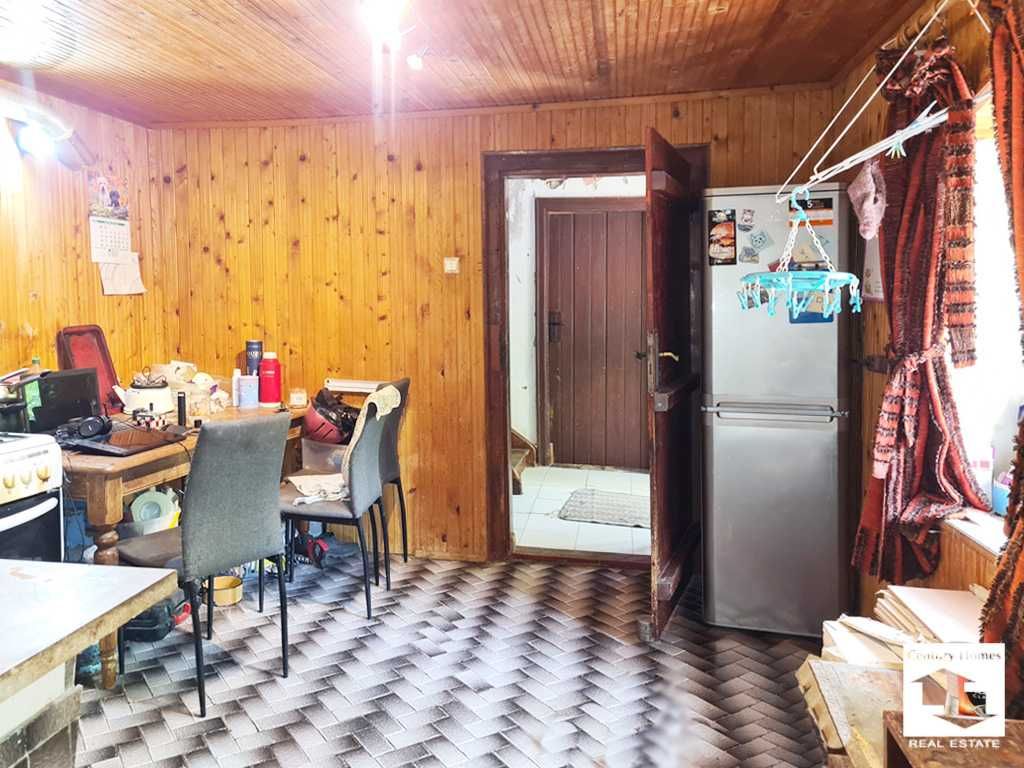 116227 Двуетажна къща в с. Момин сбор, близо до гр. В.Търново