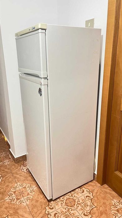 Frigider Candy cu congelator