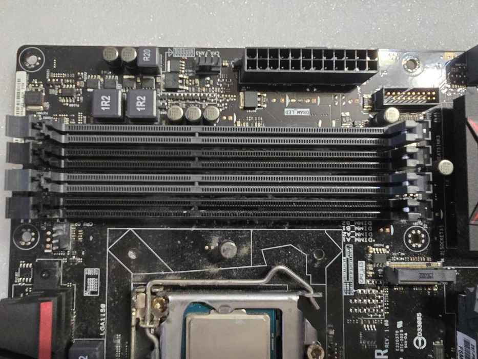 Placa de baza ASUS Z97-Pro Gamer, Socket 1150, DDR3 + procesor I3 4130