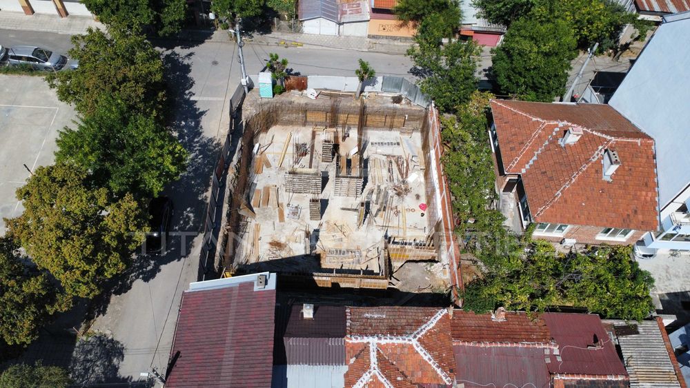 Продава се Тристаен апартамент в Пловдив, Кючук Париж - 100 кв.м за 1309 €/кв.м - Снимка #3