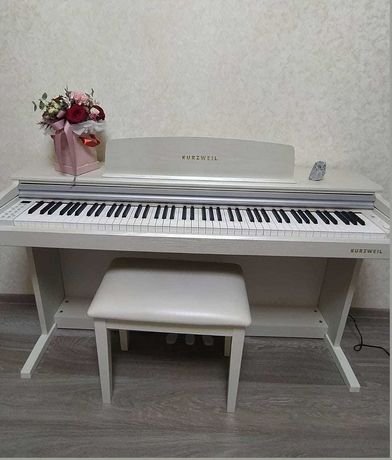 Пианино цифровое Kurzweil M210 WH белое, с банкеткой