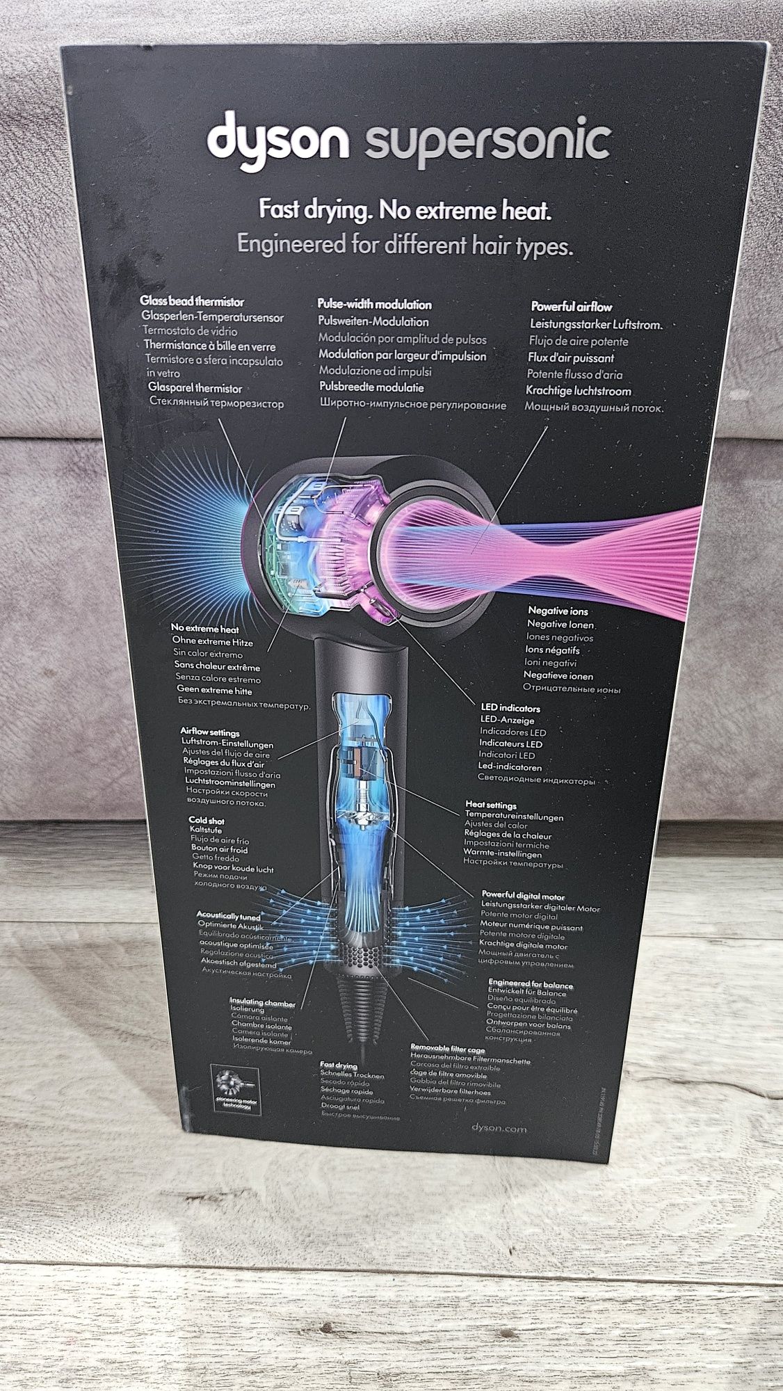 Продам DYSON SUPERSONIС новый. ОРИГИНАЛ . В упаковке