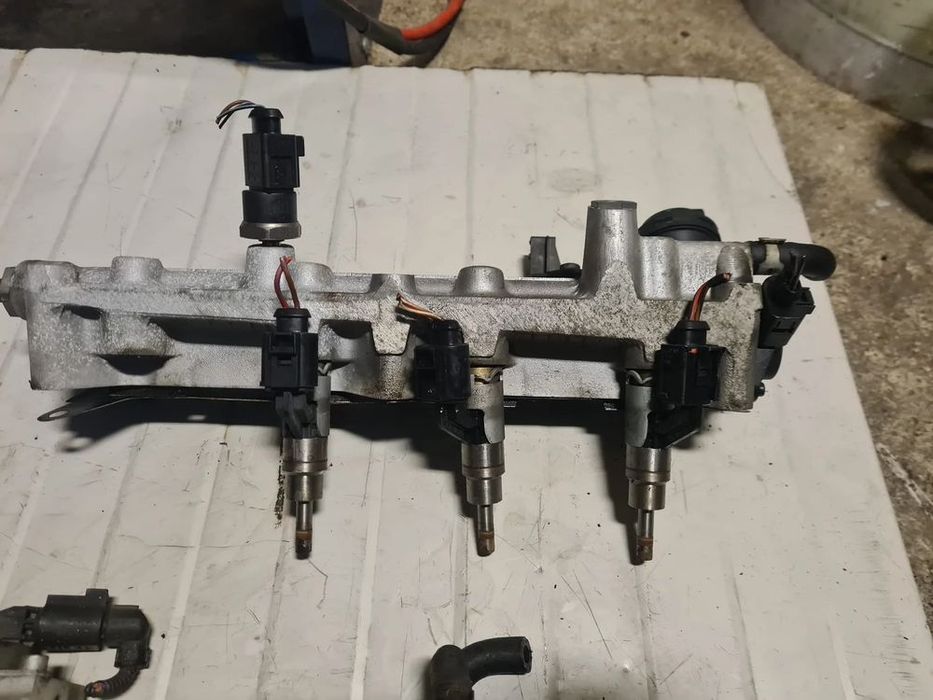 Rampa cu  injectoare  Alfa Romeo 159 motor 2,2 JTS