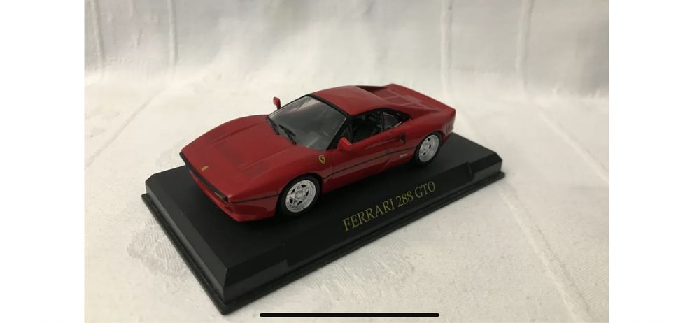 Macheta Ferrari 288 GTO IXO 1/43