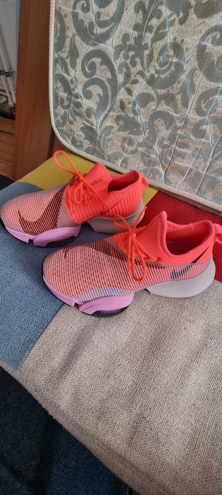 Vând pantofi sport Nike