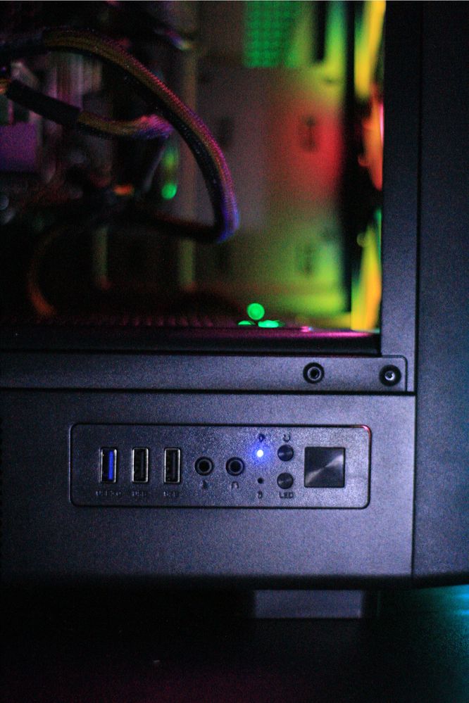 PC gaming cu RTX 3060 și i5 – carcasă nouă, start în 5 secunde