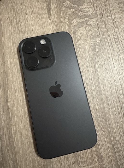 Iphone 15 PRO, black liber de rețea
