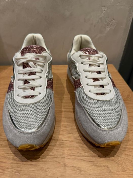 Сникърси Colors of California