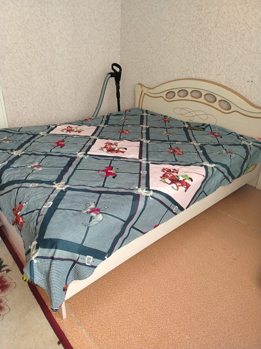 Продается двухспальный кровать