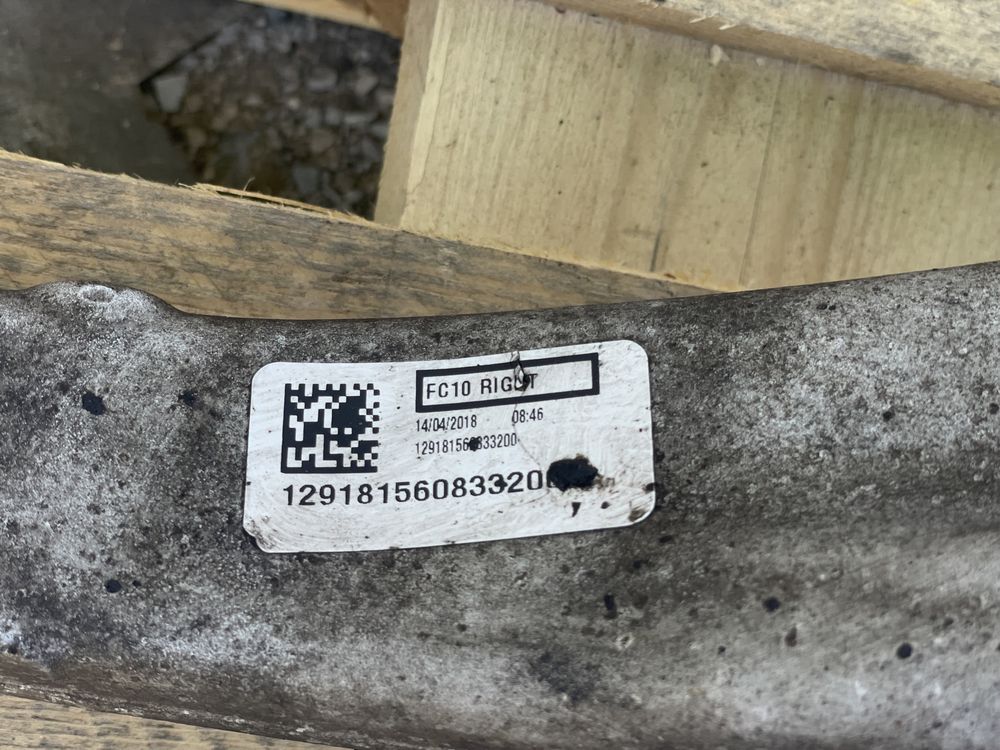 Преден десен шенкел AUDI Q5 / SQ5 80A407560