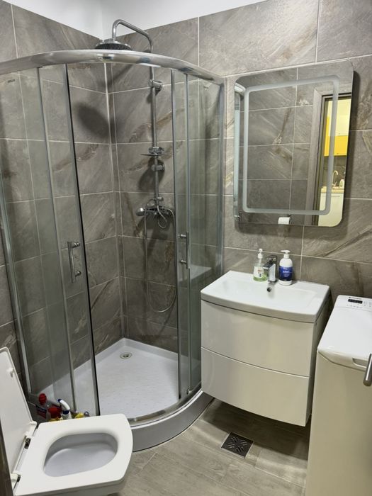 Apartament cu 2 camere + parcare privata in Complexul Alezzi