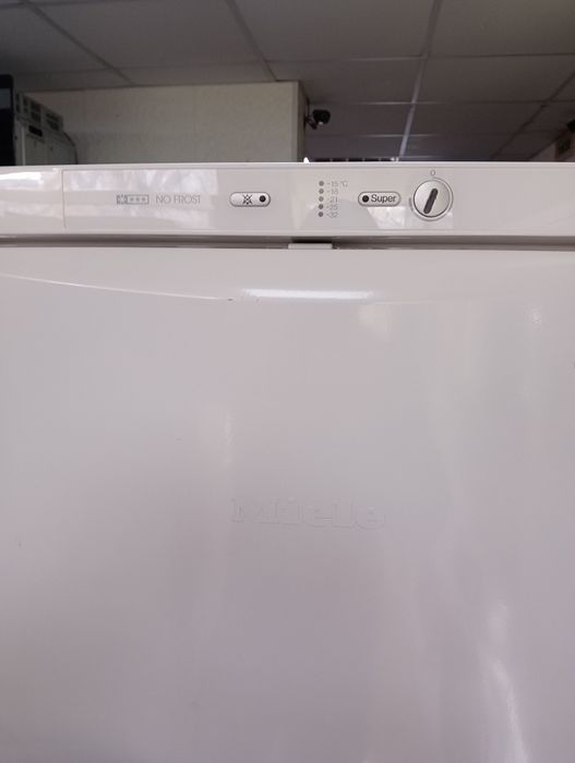 Вертикален фризер със 7 чекмеджета Миеле Miele 2 години гаранция!