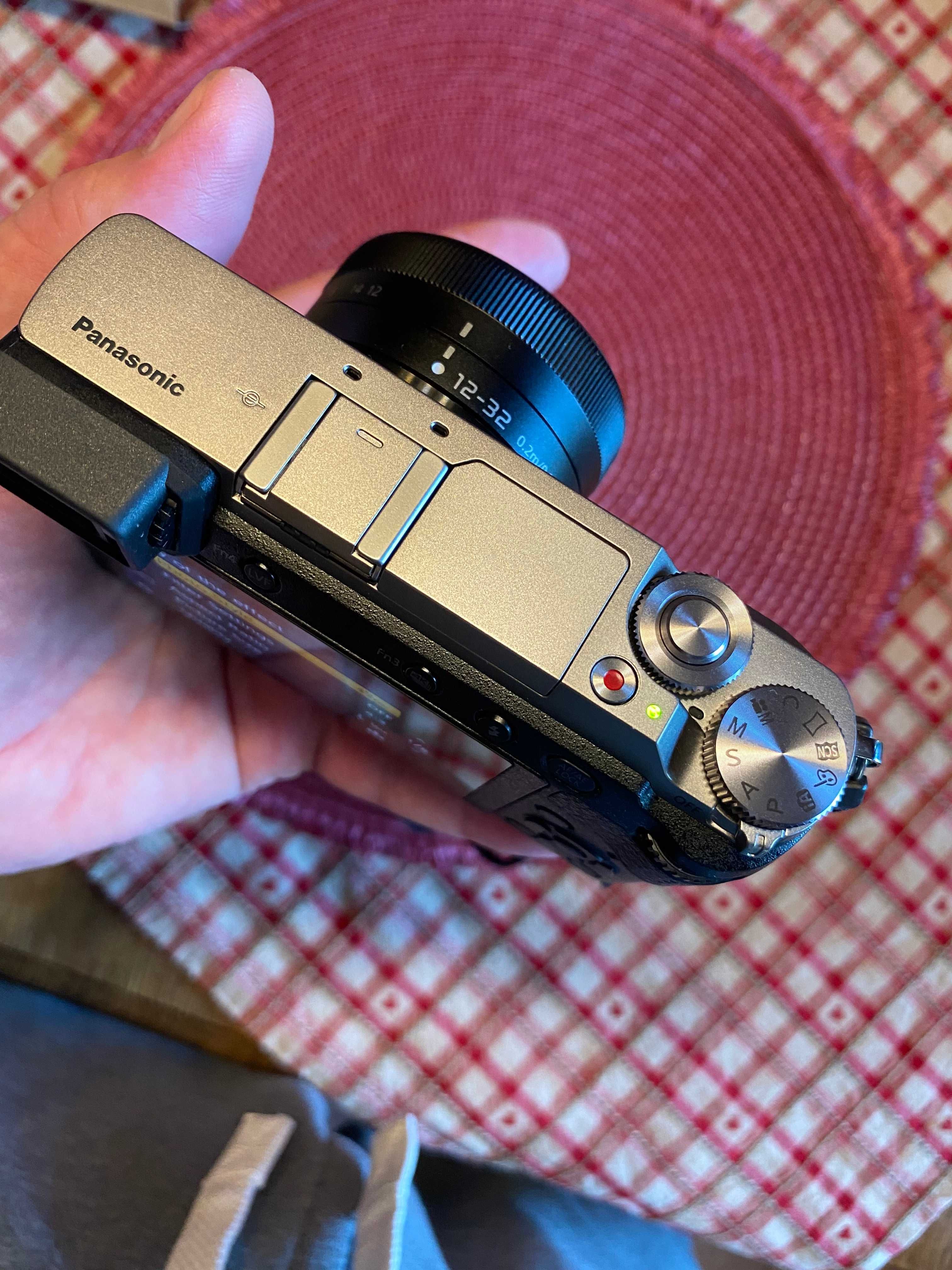 Фотоапарат Panasonic Lumix DMC-GX80 Silver + китов обектив
