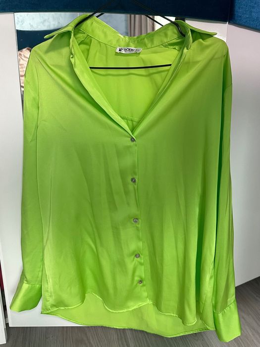 Дамска сатенена риза