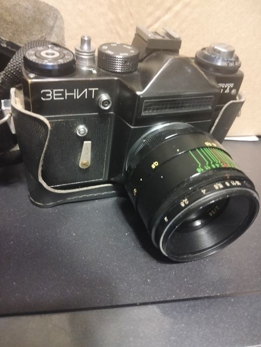 Продам фотоаппарат зенит ет