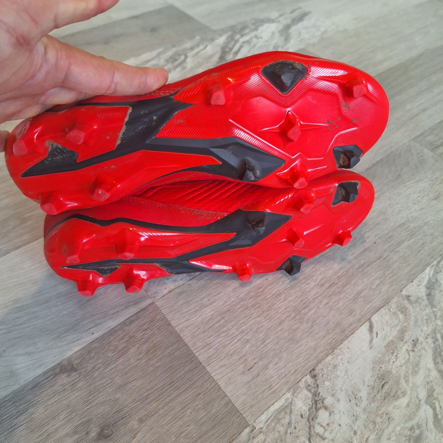 Ghete fotbal Adidas Predator