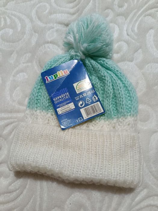 Yangi detskiy shapkacha