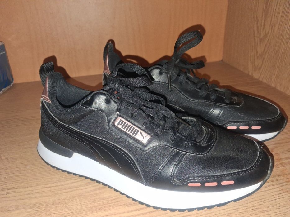Маратонки Puma R78