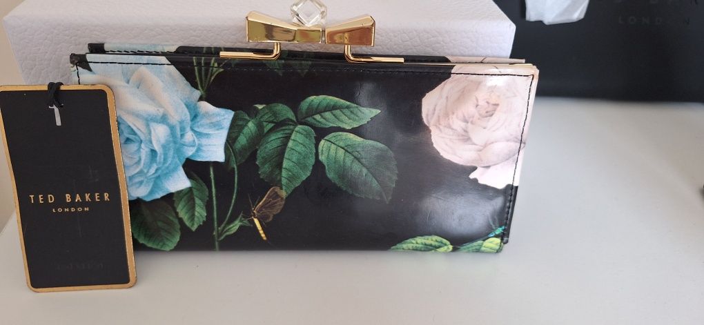 Ted Baker ново оригинално портмоне