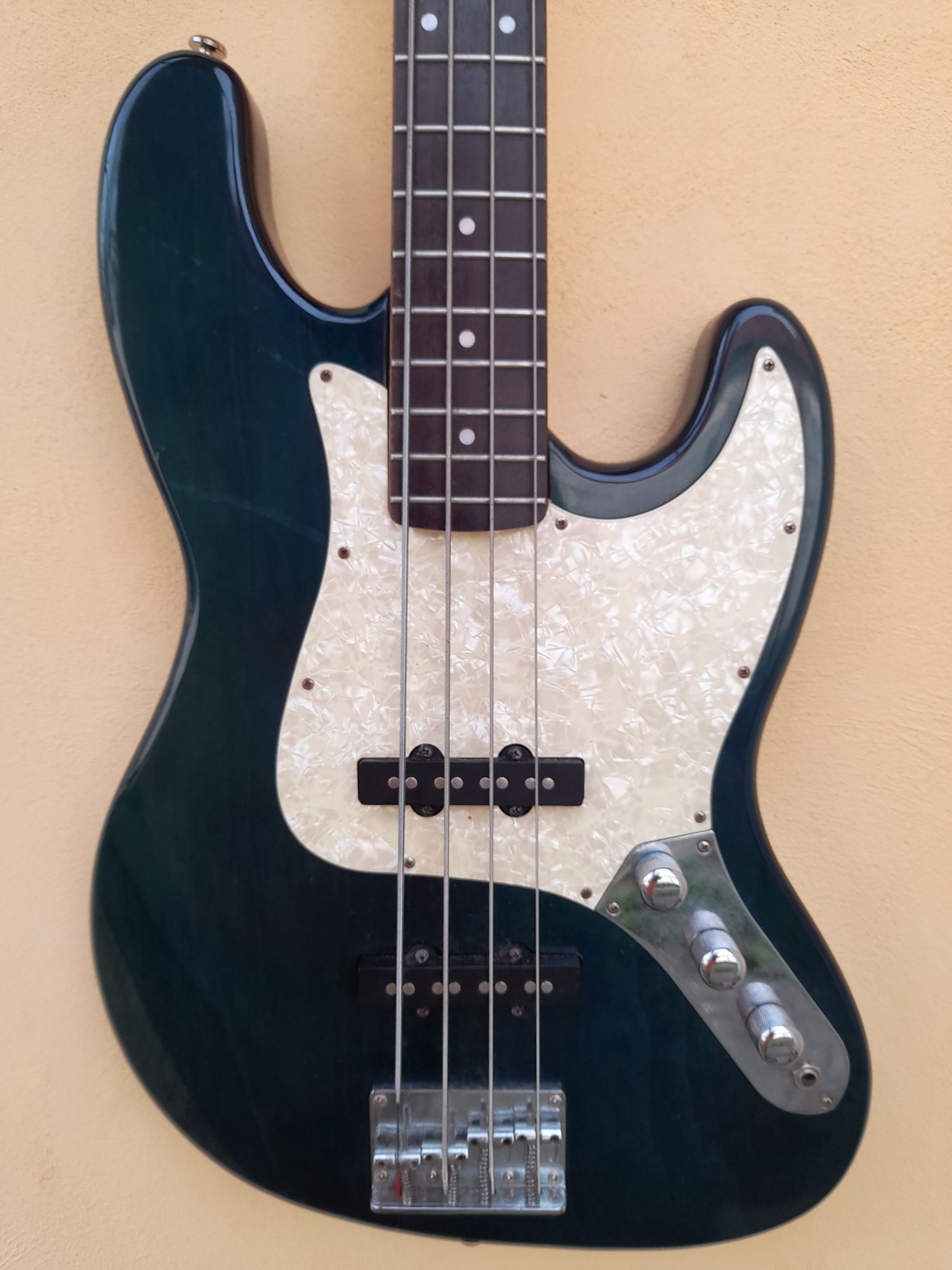 chitara bass Slammer by Hamer BZ-4TB