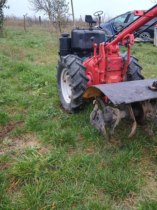 Vând motocultor pascuali cu motor lombardini lda 820