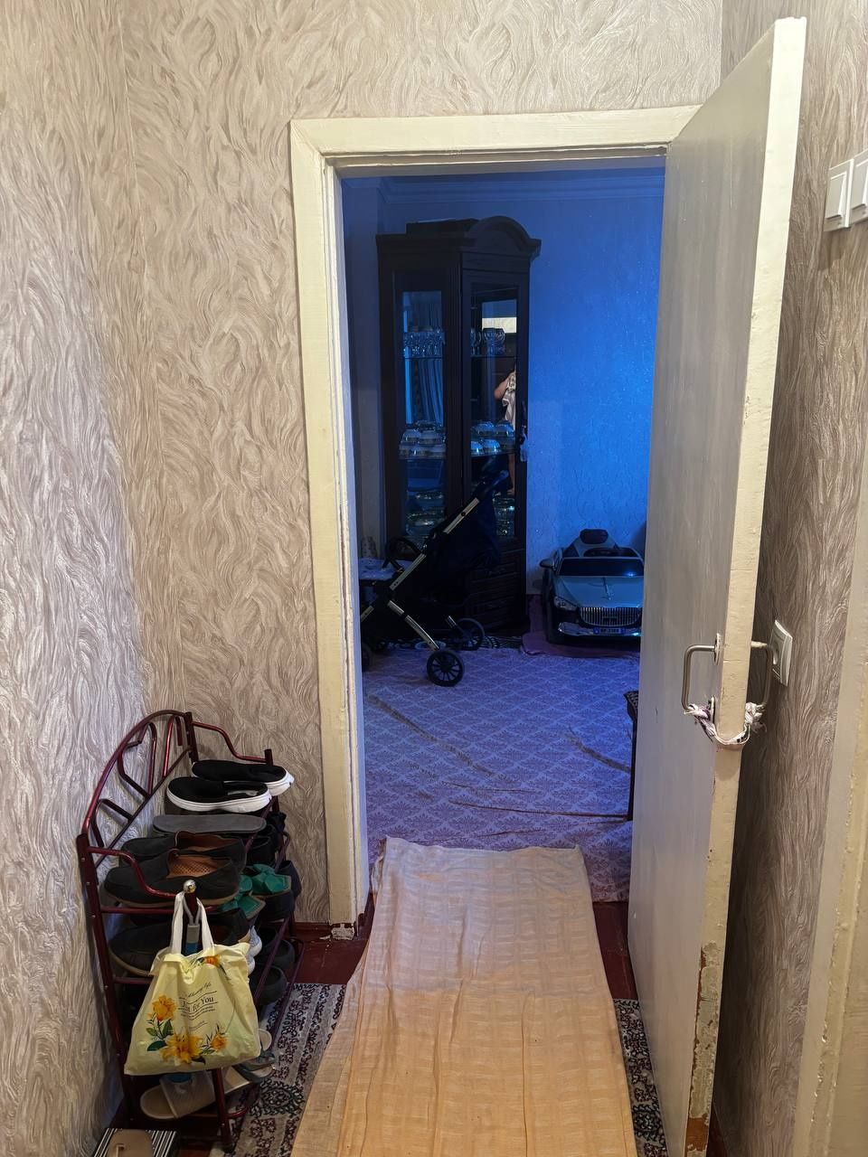 Olmazor tumanida kvartira sotiladi