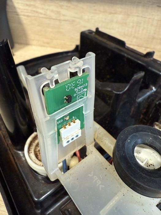 Dezmembrez Espressor automat KRUPS espresseria EA816570 EA816B piese