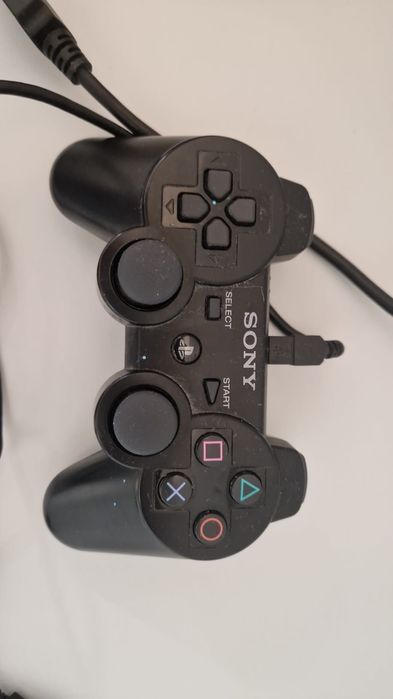 Play station 3 , 2 manete PS 3, stare buna de funcționare