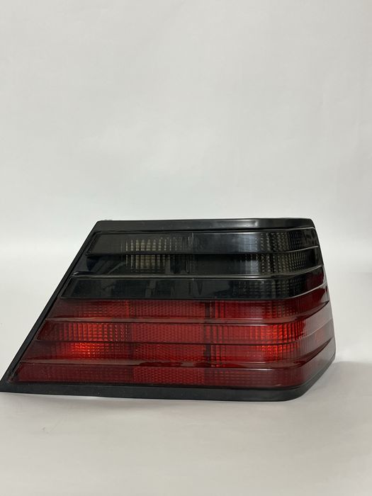 Задный стоп мерс 124