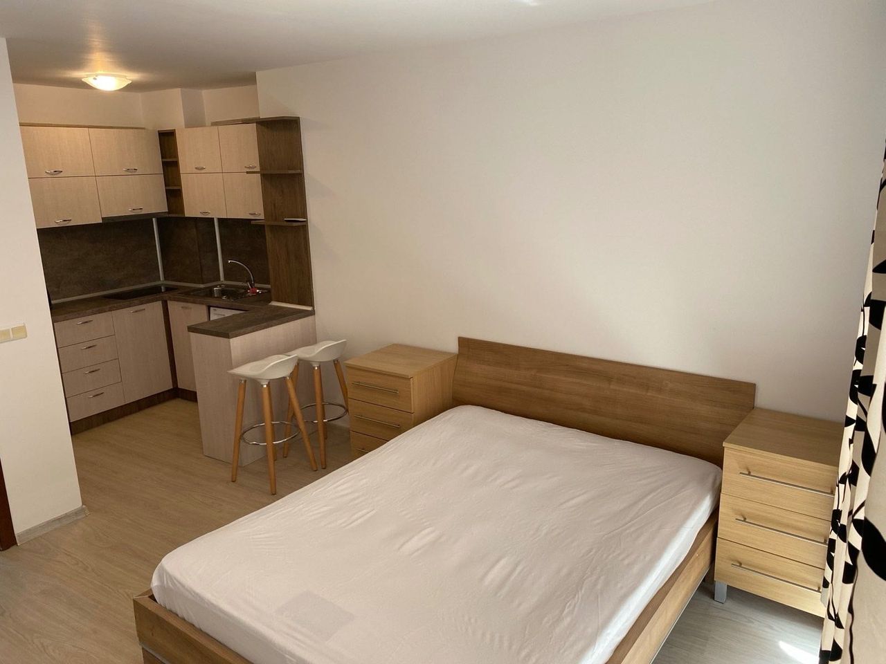 Дава се под наем Едностаен апартамент в Несебър - 45 кв.м за 204 € - Снимка #1
